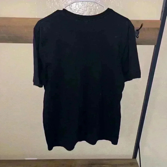 Men's Modern Minimalist Disneyland Shirt Size Large - Picture 4 of 4